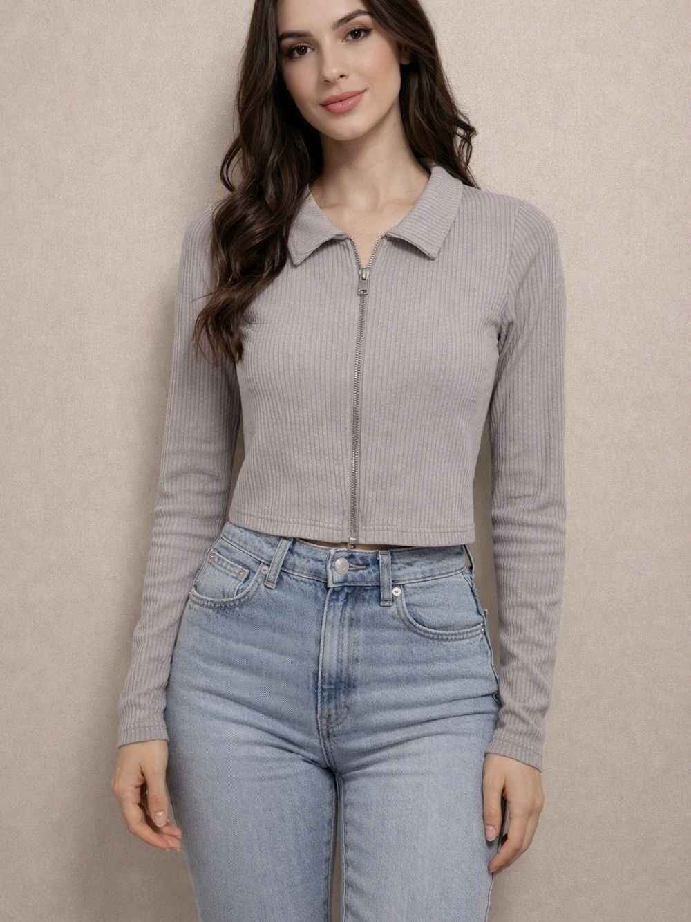 Zip-Front Ribbed Long-Sleeve Crop Top - Gray
